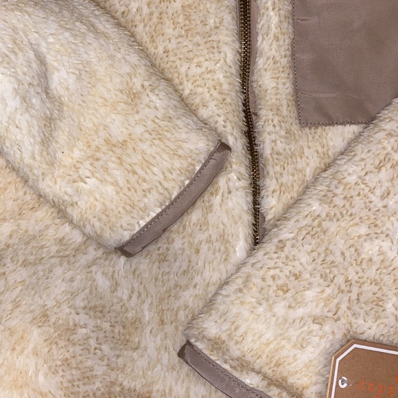 Cropped Jacket - Picture 4 of 4